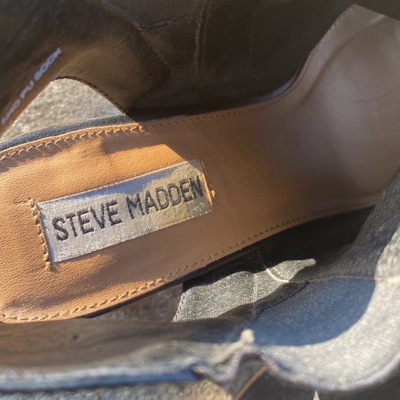 STEVE MADDEN Open toe & Open ankle booties. - Picture 5 of 6